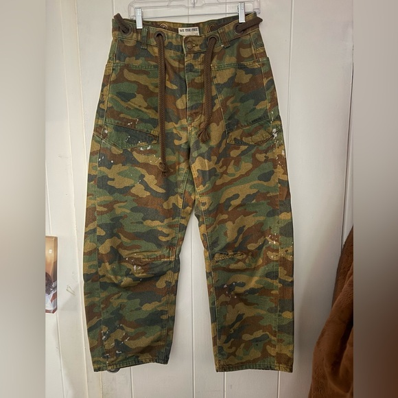 Free People Camouflage Women Jeans - Picture 3 of 5